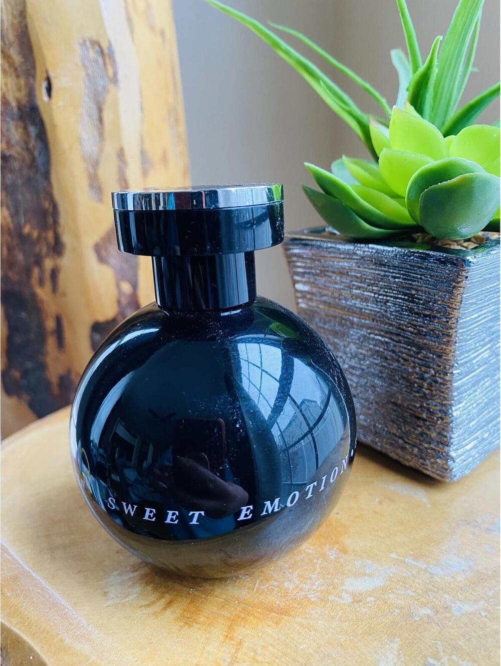 Sweet Emotion Paris Black Perfume Bottle 3.4oz